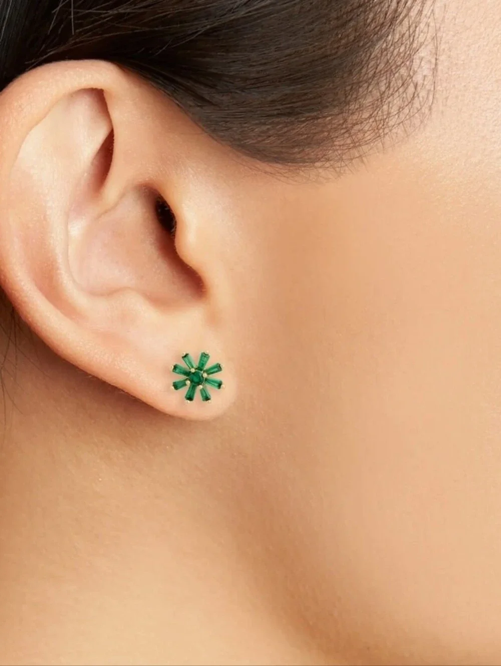 💚▪️kate spade▪️ gold-tone/ Emerald Green floral stud Mini Flower  earrings